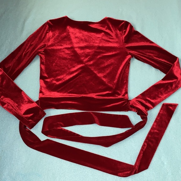 FOREVER 21 velvet red crop top faux wrap style V neck long belt ties NEW size M - Picture 3 of 12